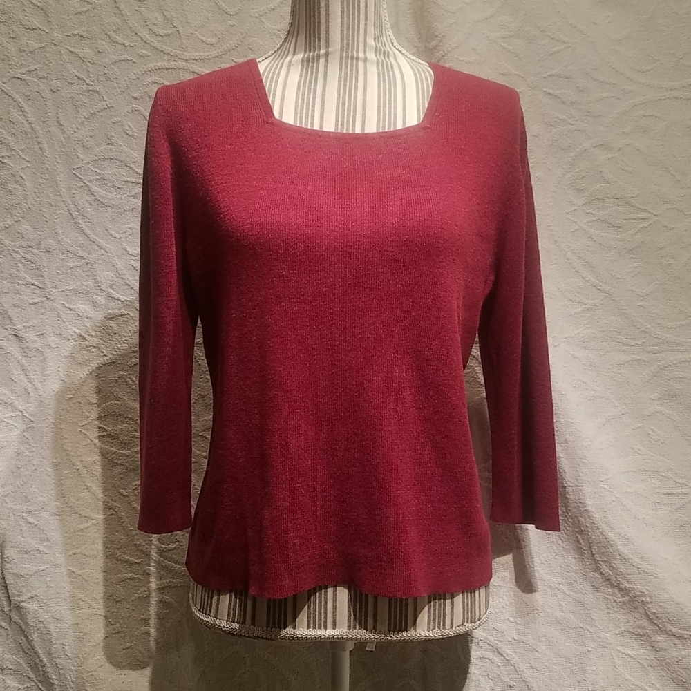 Sag Harbor Petite Burgandy Scoop neck sweater top